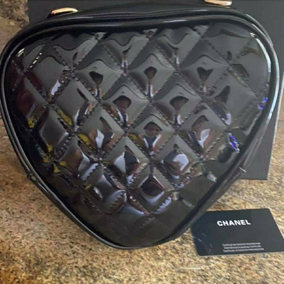 Vintage Quilted Heart Bag - Picture 2 of 9